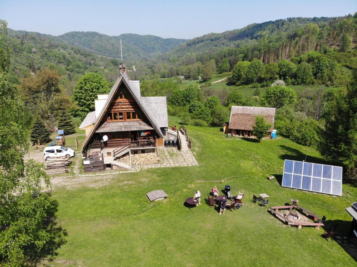 Bacowka Pttk Jaworzec Hostel Ветлина Екстериор снимка