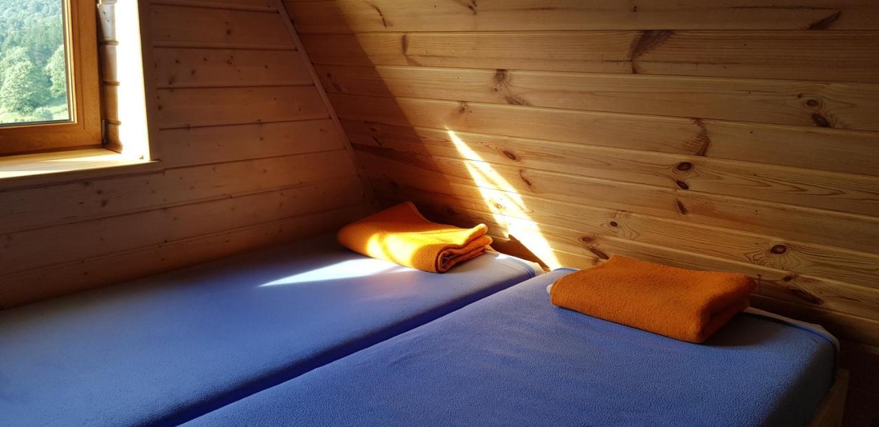 Bacowka Pttk Jaworzec Hostel Ветлина Екстериор снимка