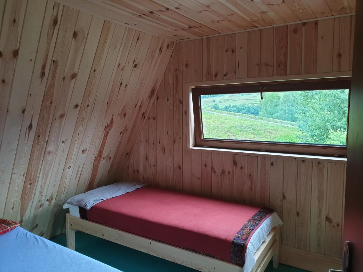 Bacowka Pttk Jaworzec Hostel Ветлина Екстериор снимка