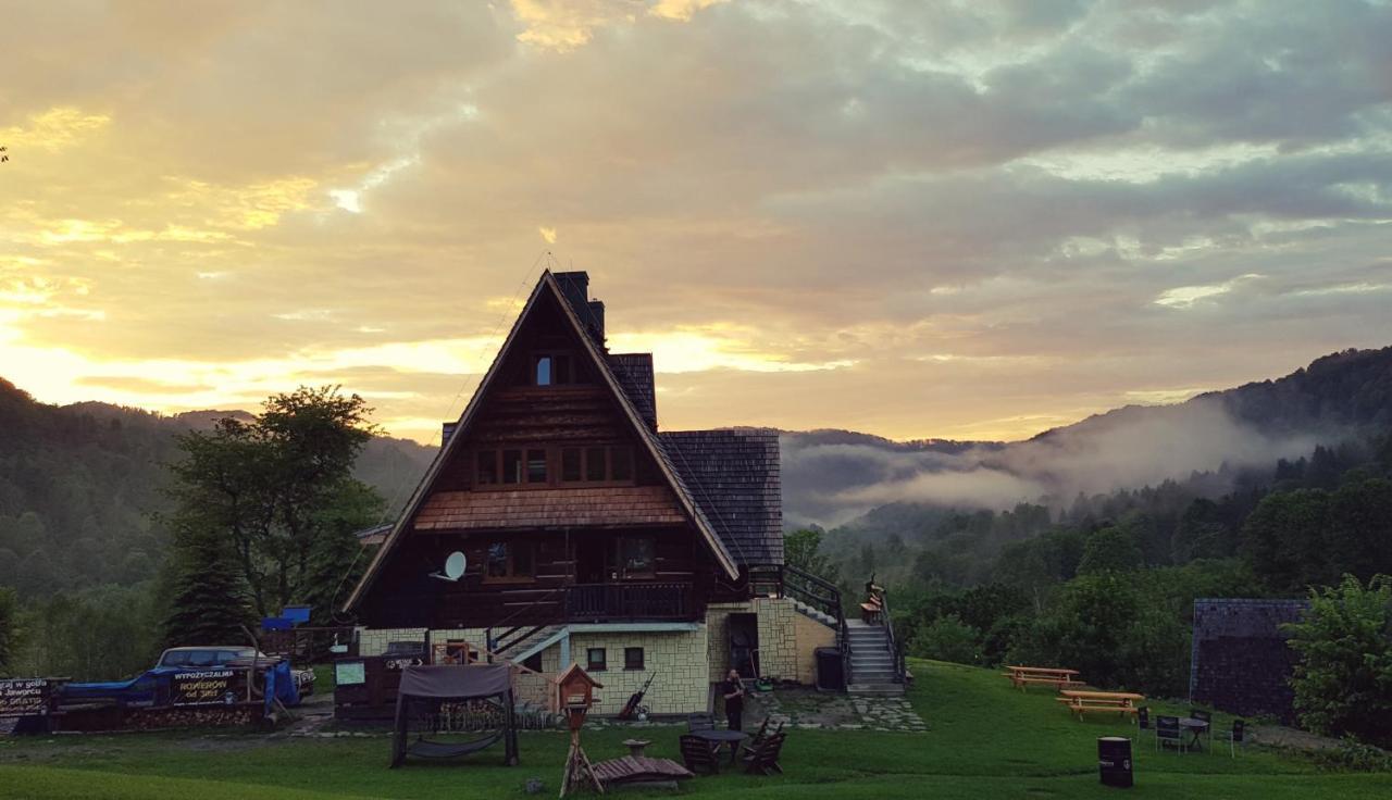 Bacowka Pttk Jaworzec Hostel Ветлина Екстериор снимка