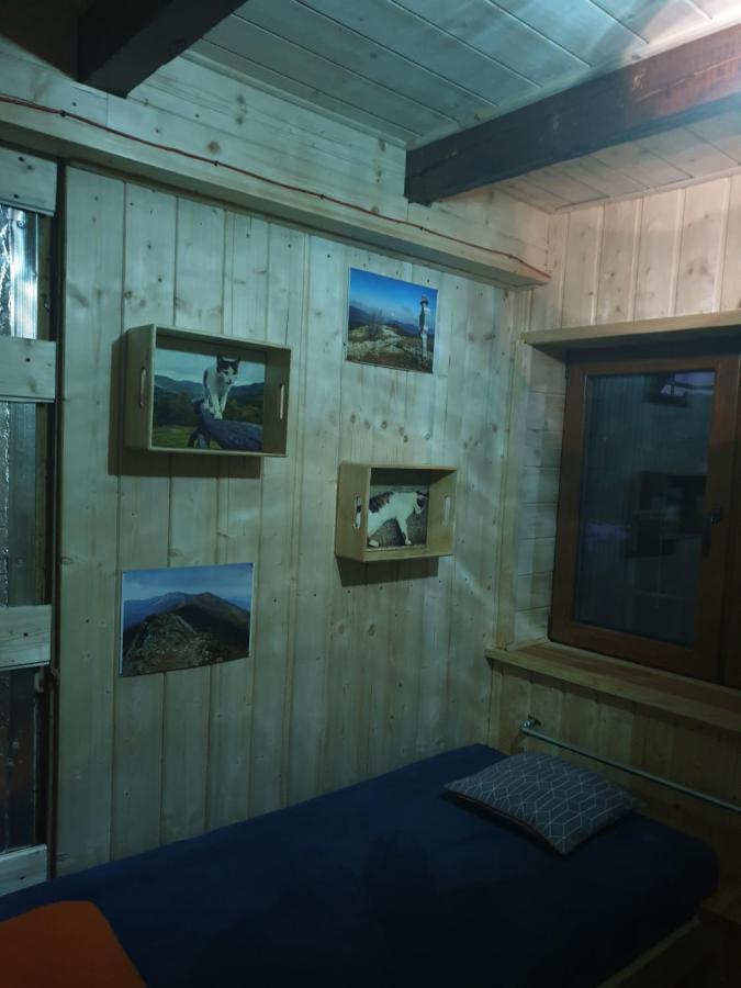 Bacowka Pttk Jaworzec Hostel Ветлина Екстериор снимка