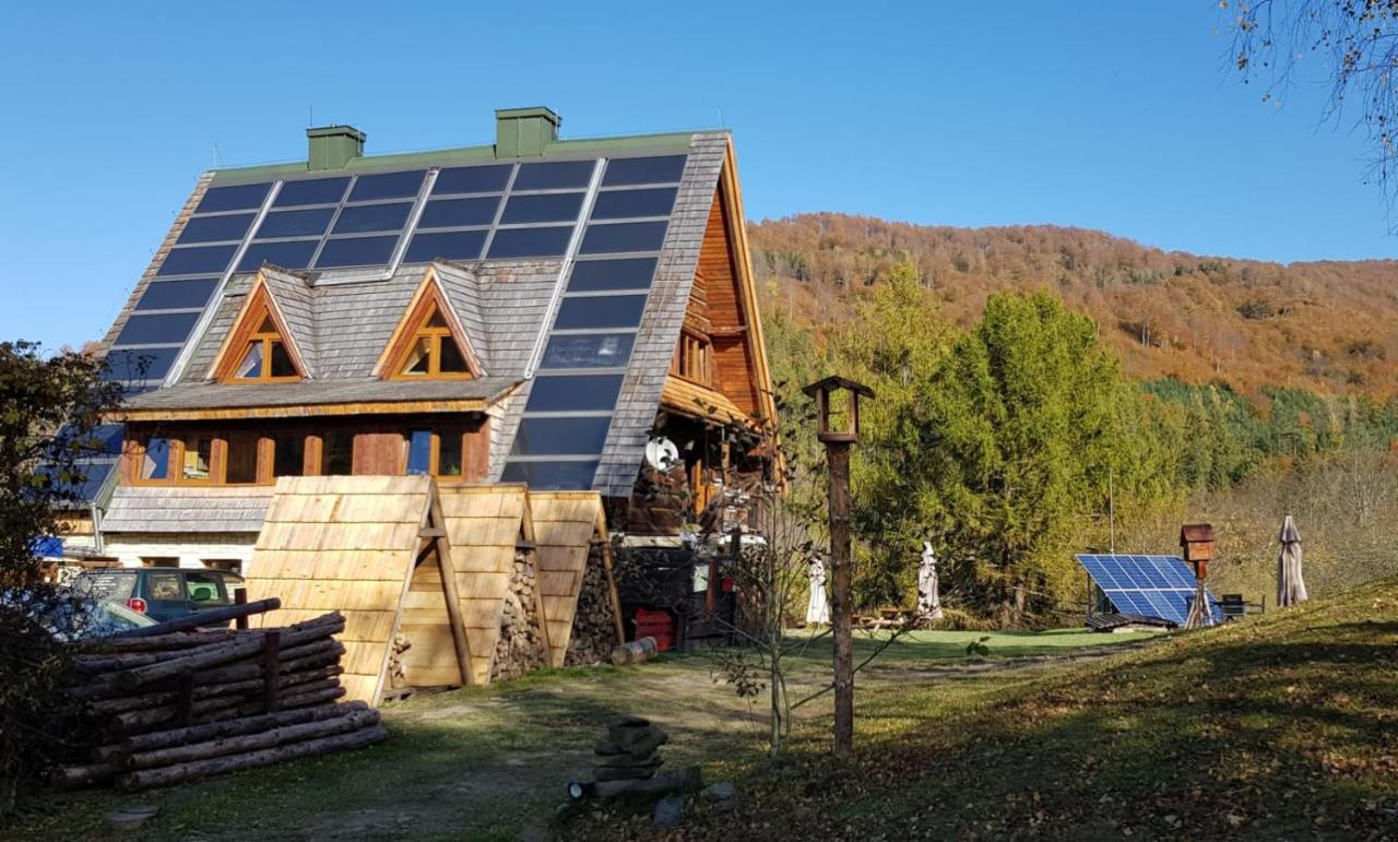 Bacowka Pttk Jaworzec Hostel Ветлина Екстериор снимка
