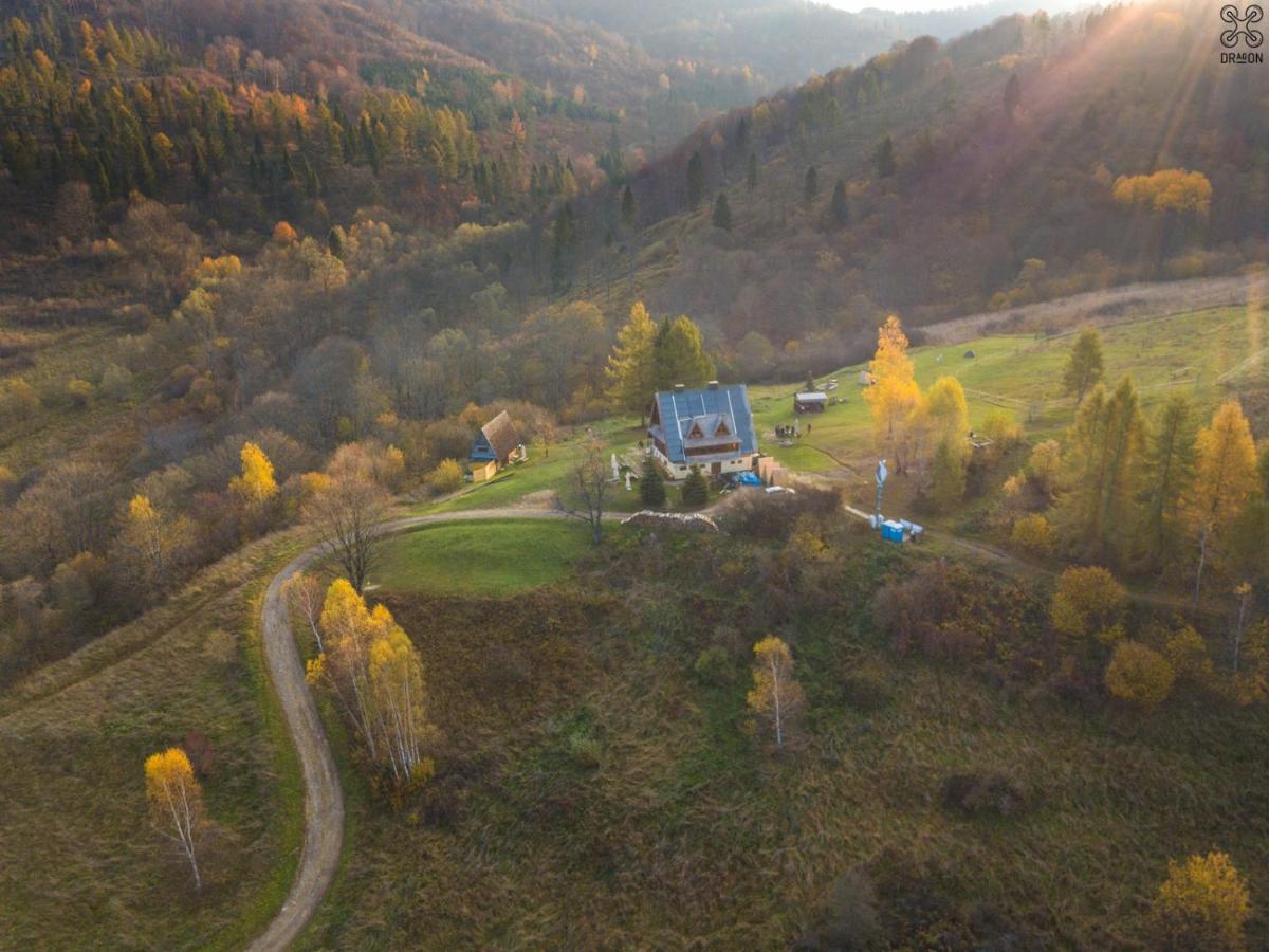 Bacowka Pttk Jaworzec Hostel Ветлина Екстериор снимка