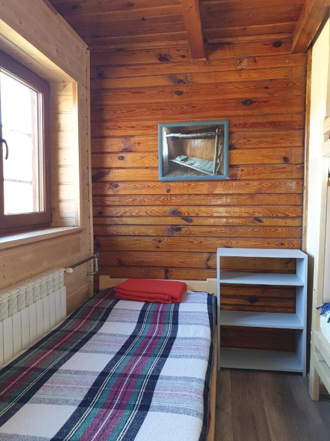 Bacowka Pttk Jaworzec Hostel Ветлина Екстериор снимка