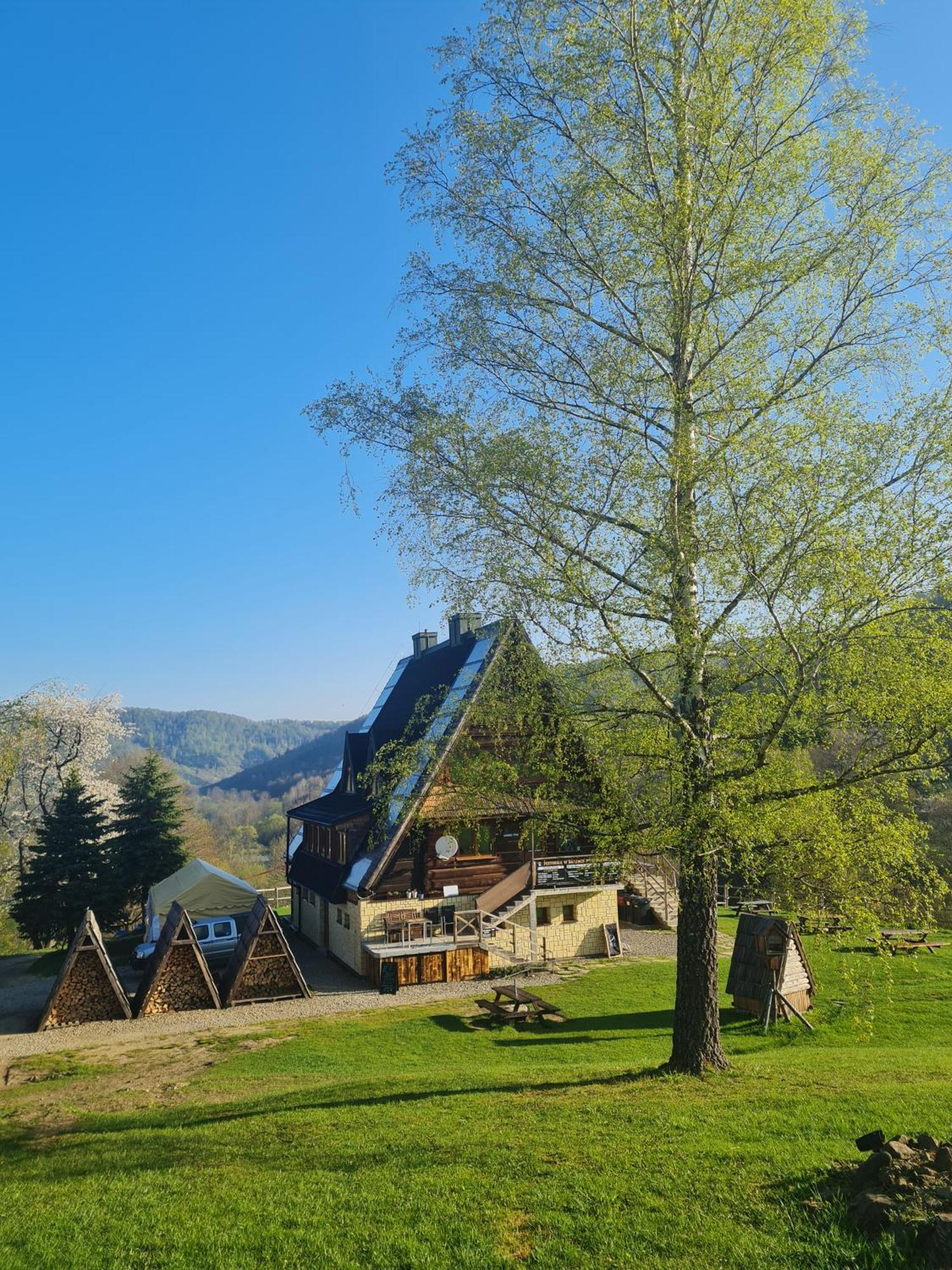 Bacowka Pttk Jaworzec Hostel Ветлина Екстериор снимка